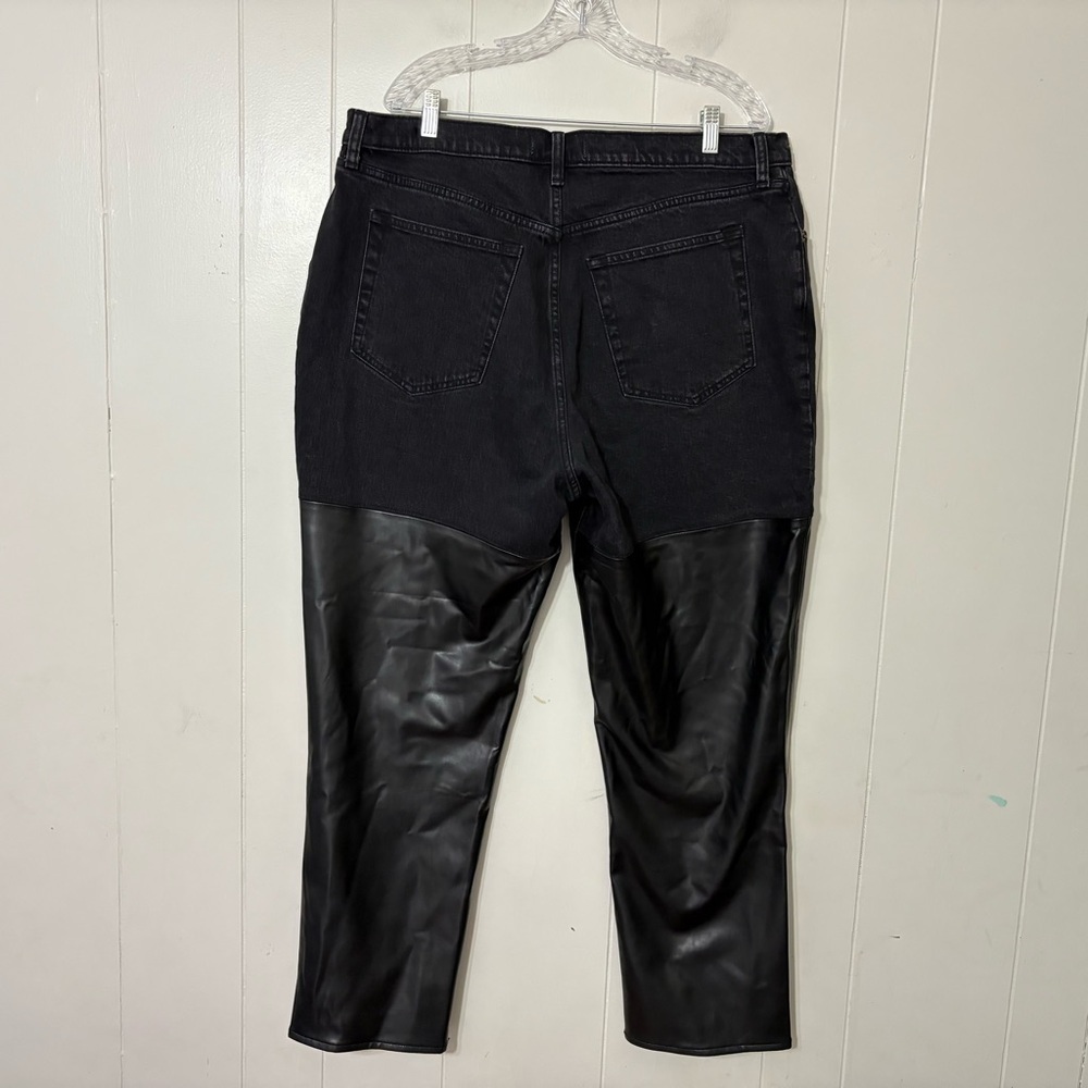 Abercrombie & Fitch The 90’s Straight Ultra High Rise Jeans Black Leather 34/18 - Picture 9 of 9